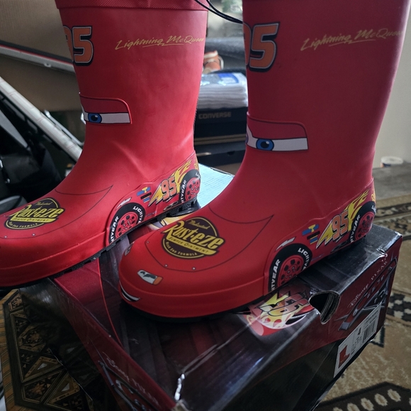 Western Chief Kids Lightning McQueen Red Rain Boots - Picture 10 of 10